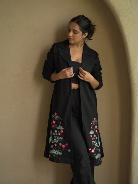 Trench Coat – Where Power Meets Poise